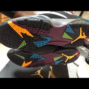 Jordan 7 Bordeaux size 4
